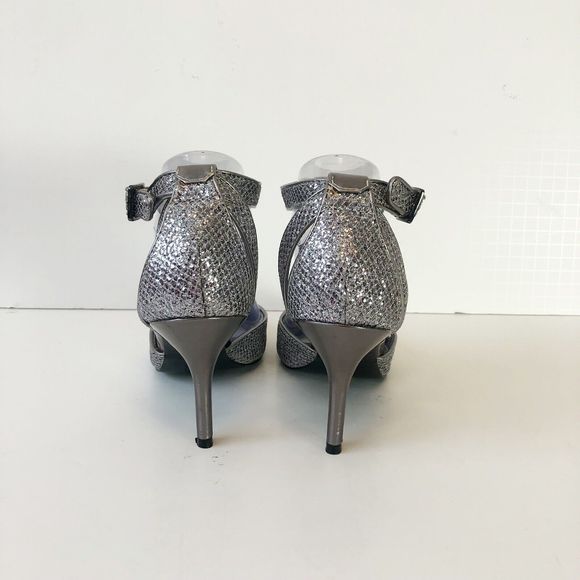 Marc Fisher Metallic Glitter Ankle Strap Pumps Heels Silver Pointed Toe Size 8.5 - Picture 6 of 13